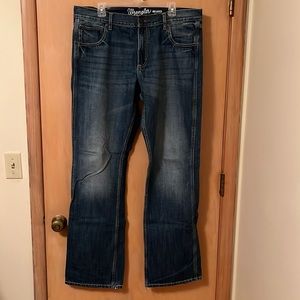 Wrangler Retro Men’s Relaxed Bootcut Jeans
Size 36x36 Dark Blue Wash
